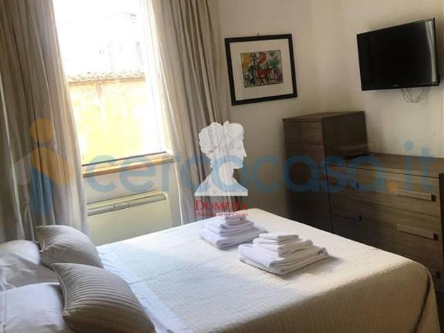 Appartamento Bilocale in ottime condizioni, in affitto in Via Garibaldi, Roma