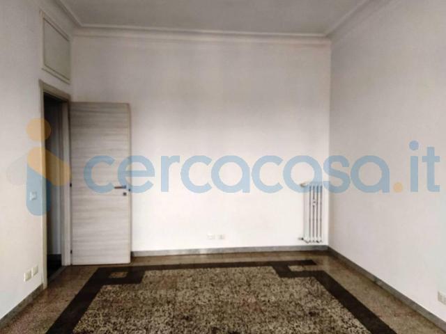 Appartamento Bilocale in ottime condizioni, in affitto in Via Ostiense 36f, Roma