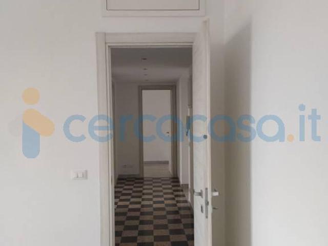 Appartamento Bilocale in ottime condizioni, in affitto in Via Ostiense 36f, Roma
