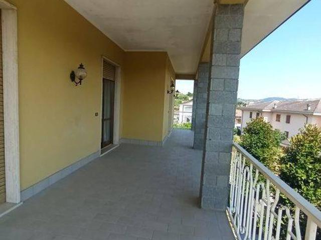 Appartamento buono stato, secondo piano, Trevozzo, Alta Val Tidone