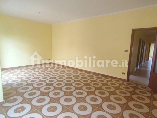Appartamento buono stato, secondo piano, Centro, Belpasso