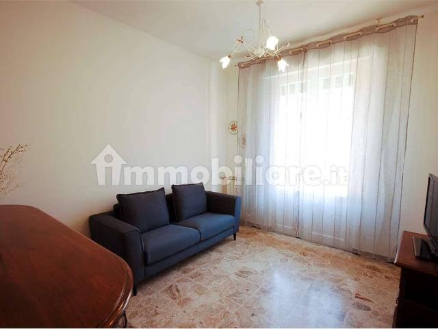 Appartamento buono stato, secondo piano, San Terenzo, Lerici