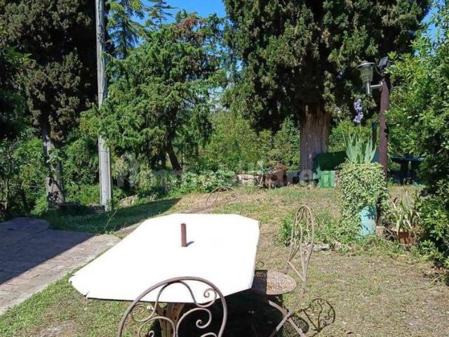 Appartamento buono stato, piano terra, Poggibonsi