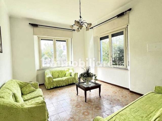Appartamento buono stato, piano terra, Porta a Lucca, Pisa