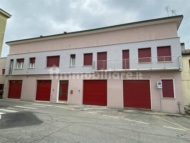 Appartamento buono stato, primo piano, Centro, Badia Polesine