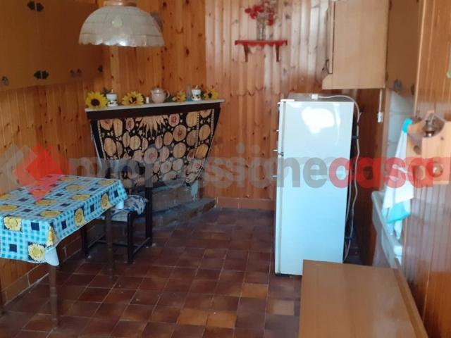 Appartamento da ristrutturare a Campoli Appennino