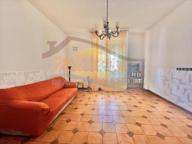 Appartamento da ristrutturare in via lazio, Siracusa