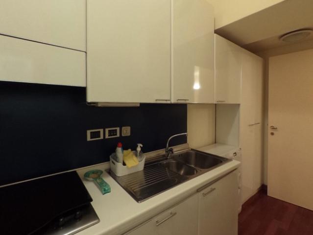 APPARTAMENTO di 3 vani e di 105 mq MILANO rif. AFFITO TRE LOCALI VIALE PIAVE 105M