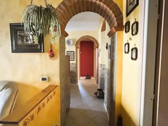 APPARTAMENTO di 3 vani e di 100 mq PISTOIA Via modenese 140, 51100 Pistoia PT rif. MOLPI165