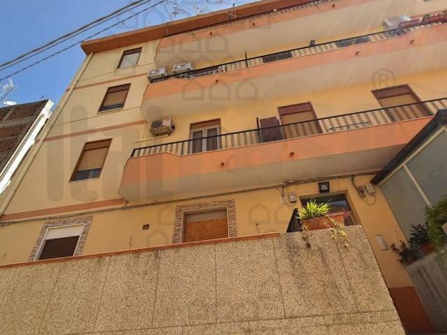 APPARTAMENTO di 3 vani e di 120 mq MESSINA rif. 2VS15885