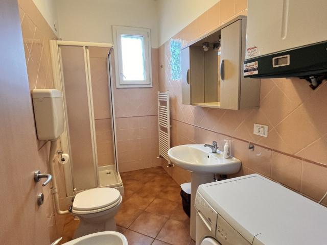 APPARTAMENTO di 3 vani e di 55 mq BOLOGNA rif. 12SRB