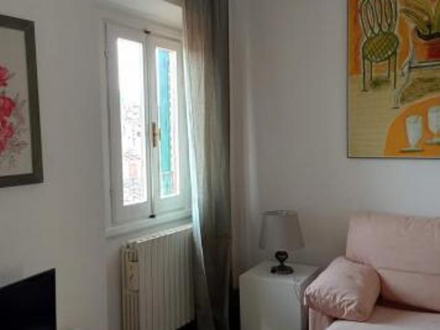 APPARTAMENTO di 3 vani e di 65 mq FIRENZE rif. AAJ403
