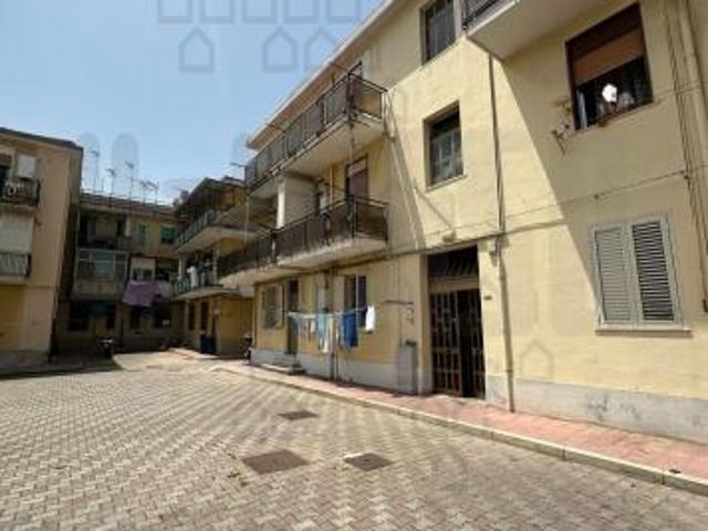 APPARTAMENTO di 3 vani e di 70 mq MESSINA rif. 2VS17202