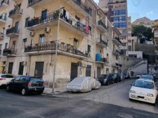 APPARTAMENTO di 3 vani e di 78 mq MESSINA rif. 2VS17404