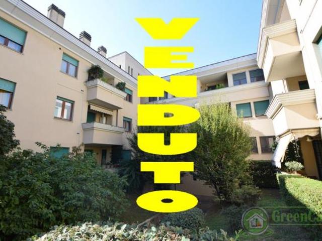 APPARTAMENTO di 3 vani e di 80 mq CAVENAGO DI BRIANZA rif. IGC 3 LOCALI VIA PIAVE