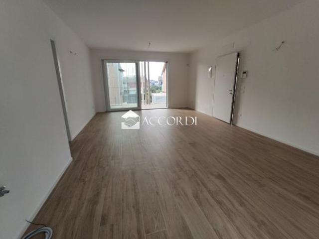 APPARTAMENTO di 3 vani e di 80 mq MONASTIER DI TREVISO rif. SM25AB1_2