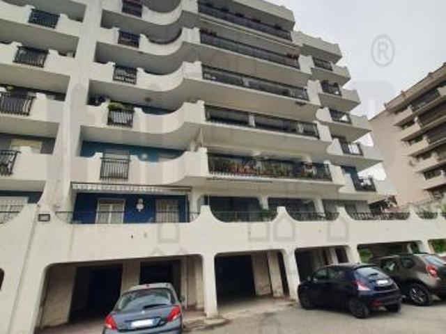 APPARTAMENTO di 3 vani e di 82 mq MESSINA rif. 2vs17244
