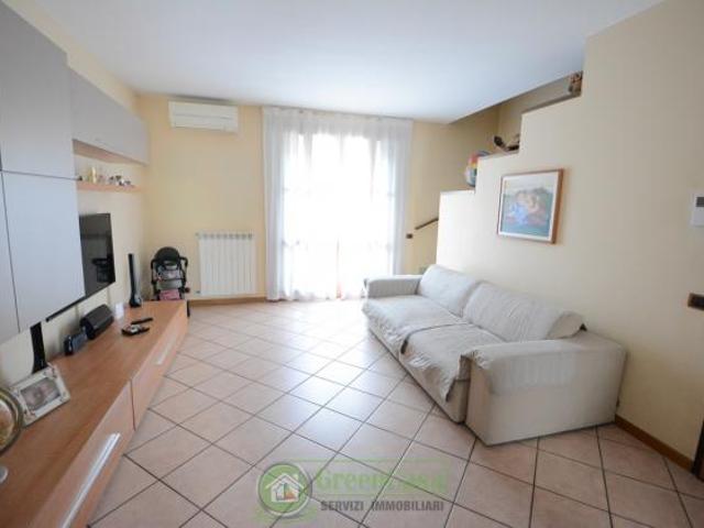 APPARTAMENTO di 3 vani e di 90 mq CAVENAGO DI BRIANZA rif. 3 L 190 VIA DEI MILLE