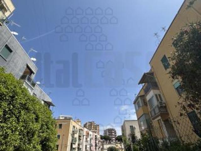 APPARTAMENTO di 3 vani e di 90 mq MESSINA rif. 4LS17691