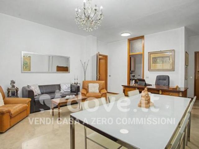 Appartamento di 107 m con 3 locali in vendita a Varese