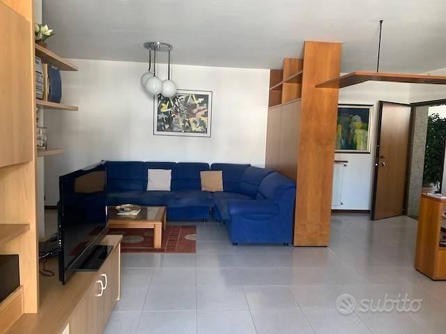 Appartamento di 100 m² con 3 locali e box auto a P
