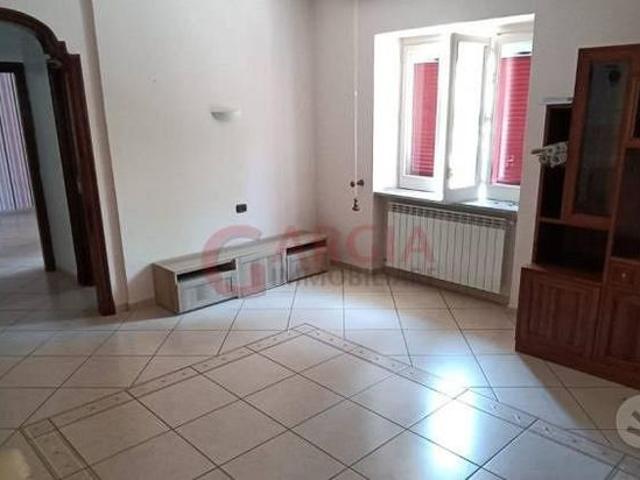 Appartamento di 100 m² con 3 locali e posto auto a