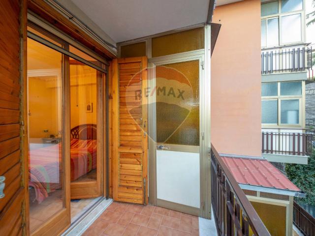 Appartamento di 100 mq a Aci Castello
