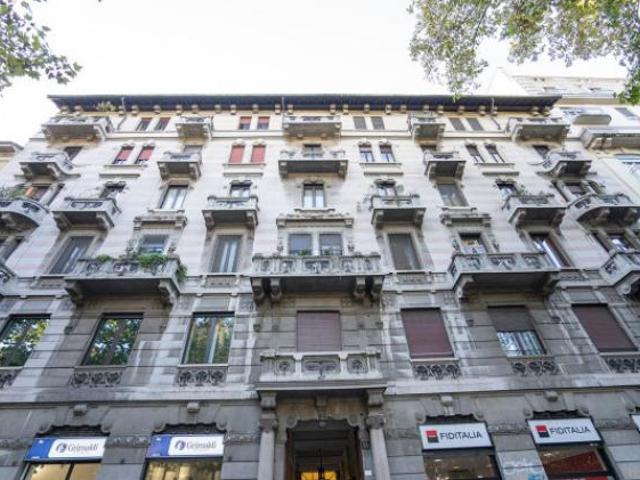Appartamento di 118 m con 4 locali in vendita a Milano