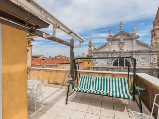 Appartamento di 110 m con 3 locali in affitto a Venezia