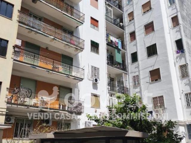 Appartamento di 110 m con 4 locali in vendita a Napoli [rif. DV 12706 1]