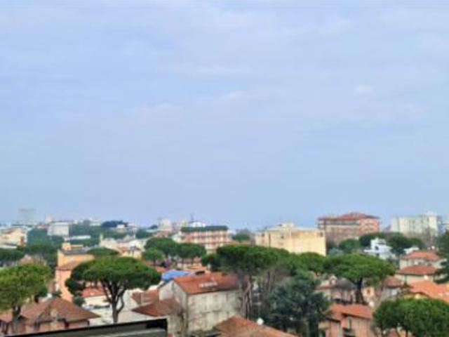 Appartamento di 110 m con 5 locali e box auto in vendita a Cervia