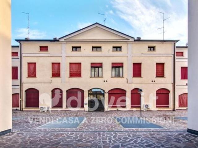 Appartamento di 111 m con 4 locali in vendita a Ferrara