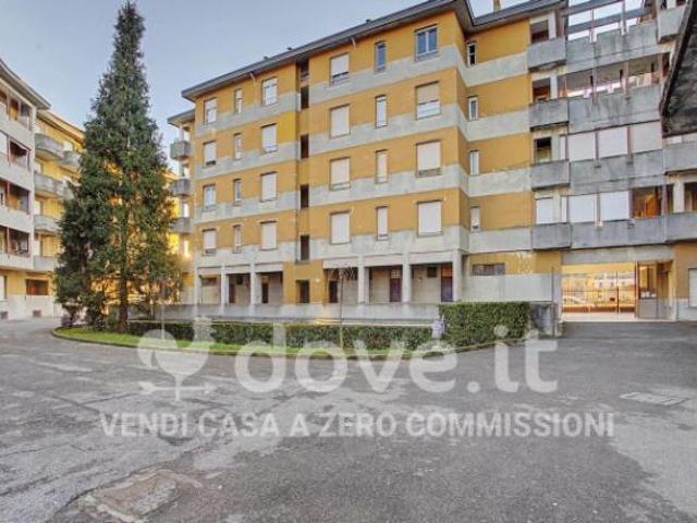 Appartamento di 112 m con 3 locali e box auto in vendita a Varese