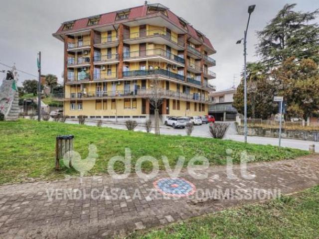 Appartamento di 127 m con 4 locali e box auto in vendita a Bellinzago Novarese