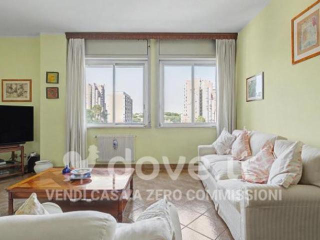 Appartamento di 128 m con 4 locali e box auto in vendita a Roma [rif. DV 13304]