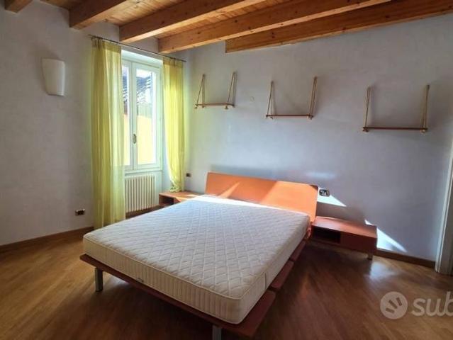Appartamento di 120 m² con 3 locali a Desenzano de