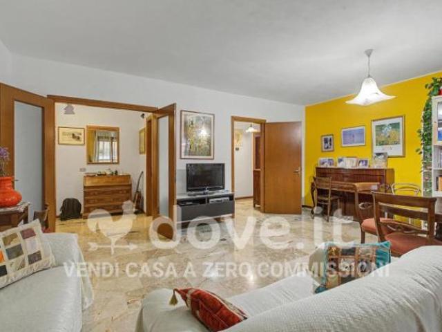 Appartamento di 120 m con 3 locali e box auto in vendita a Milano [rif. DV 12423]