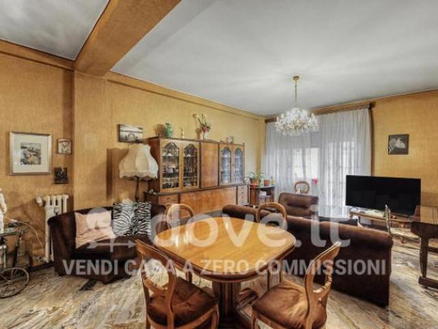 Appartamento di 120 m con 4 locali in vendita a Varese