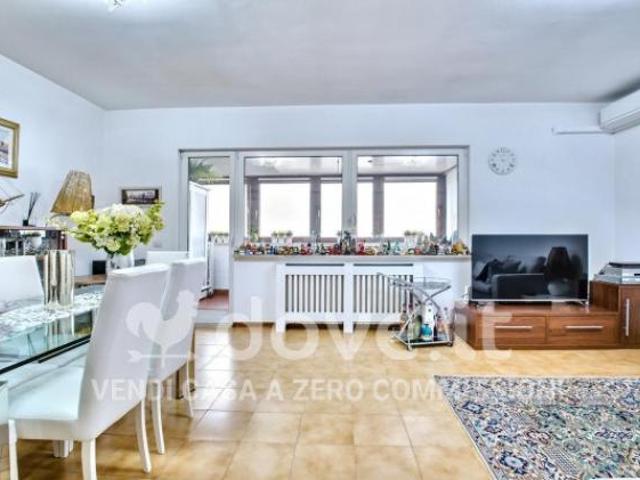 Appartamento di 120 m con 4 locali in vendita a Roma [rif. DV 11710]