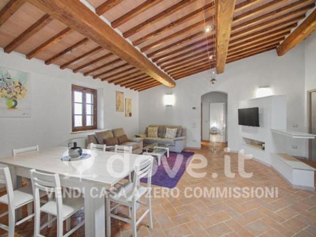 Appartamento di 120 m con 4 locali in vendita a San Gimignano