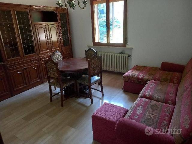Appartamento di 120 m² con 5 locali e box auto a P
