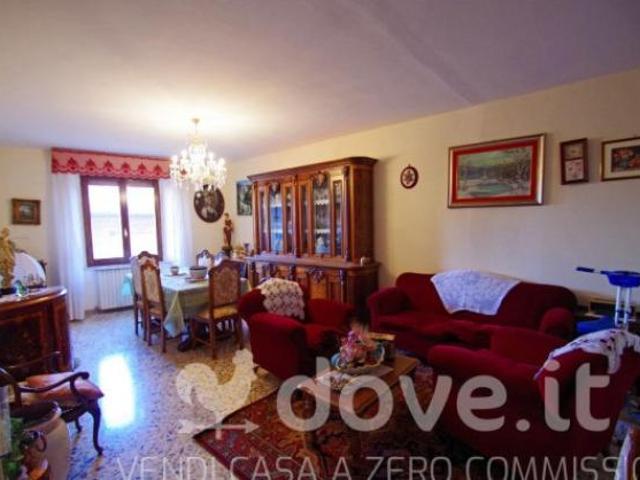 Appartamento di 121 m con 5 locali in vendita a Montepulciano