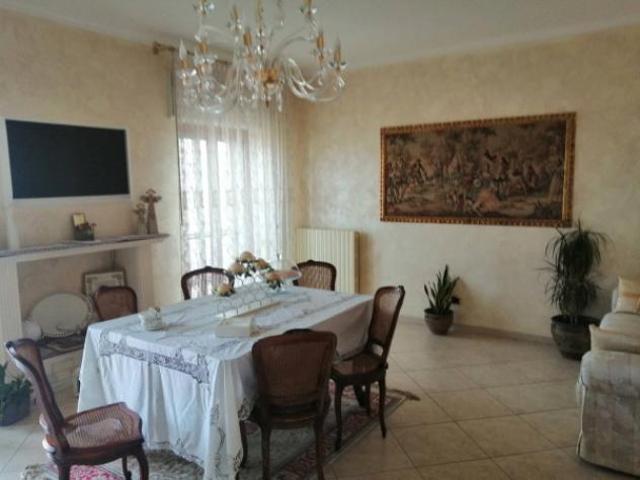 Appartamento di 122 m con 4 locali in vendita a Bari