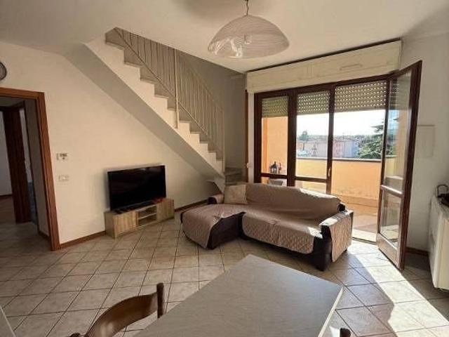Appartamento di 123 m² con 4 locali e box auto a I