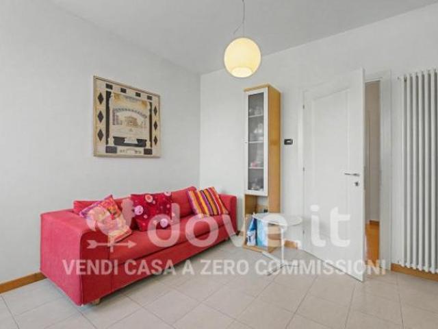Appartamento di 135 m con 5 locali e box auto in vendita a Desenzano del Garda [rif. DV 12753]