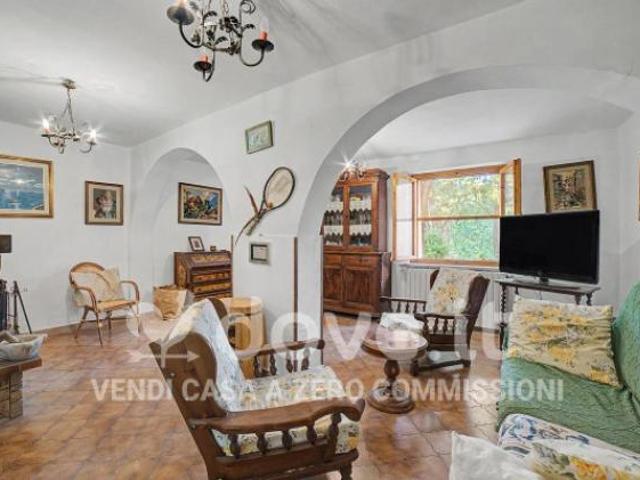 Appartamento di 136 m con 4 locali in vendita a Collesalvetti [rif. DV 11982]