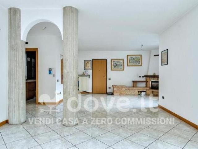 Appartamento di 137 m con 4 locali in vendita a Villa d'Ogna