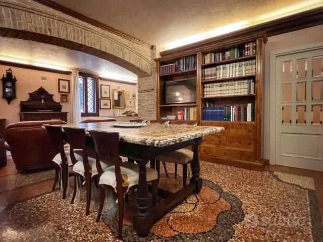 Appartamento di 130 m² con 3 locali a Bologna
