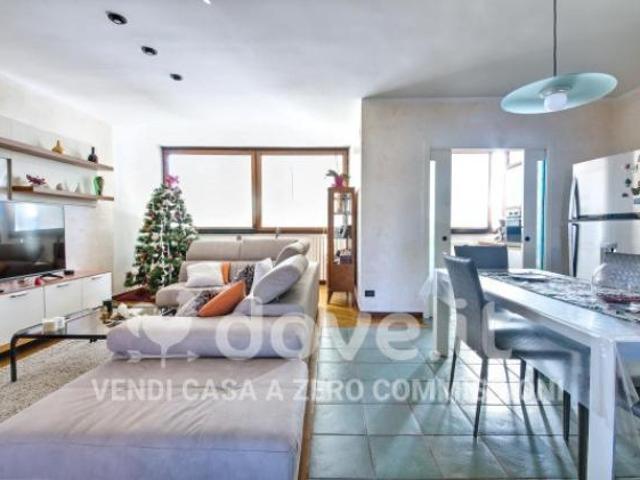 Appartamento di 133 m con 4 locali e box auto in vendita a Brindisi [rif. DV 11522]