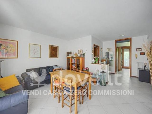 Appartamento di 133 m con 5 locali e box auto in vendita a Selvazzano Dentro [rif. DV 12815 3]